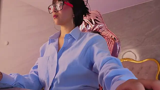 moraa s online show from 2, 4, 2026