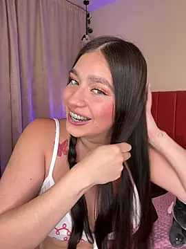 Snapshot of Caandace chatting on 7, 4, 2026 Caandace online show from 7, 4, 2026