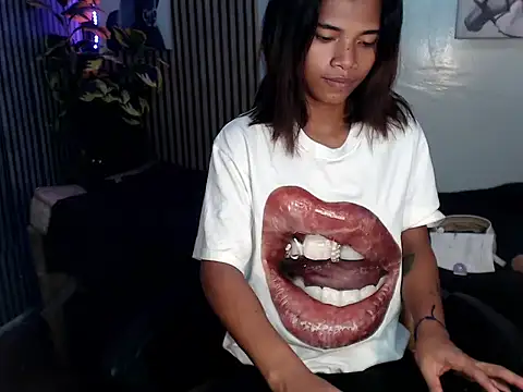 Snapshot of wildcock_tamarra chatting on 15, 4, 2026 wildcock tamarra online show from 15, 4, 2026