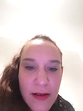 Snapshot of Maggie38 chatting on 14, 4, 2026 Maggie38 online show from 14, 4, 2026