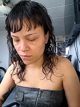 Snapshot of seijaku_ chatting on 16, 4, 2026 seijaku online show from 16, 4, 2026