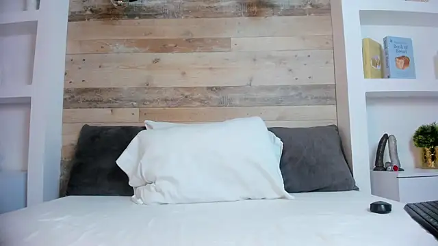 jade spinters online show from 14, 4, 2026