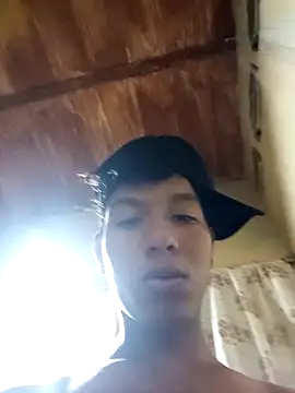 Esneider boy online show from 13, 4, 2026