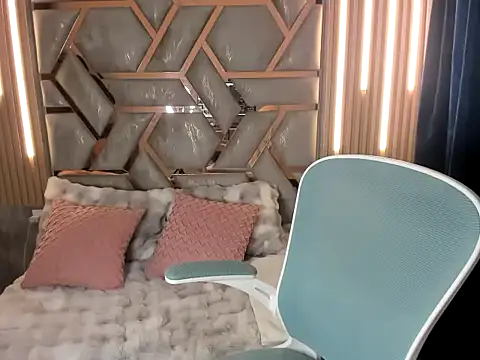 Snapshot of alahia2026 chatting on 16, 4, 2026 alahia2026 online show from 16, 4, 2026