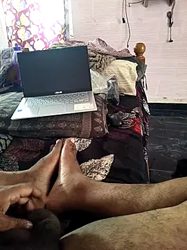 Snapshot of sandy-son chatting on 16, 4, 2026 sandy-son online show from 16, 4, 2026