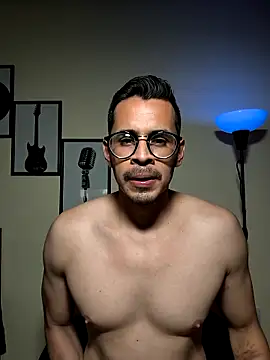 Snapshot of towers_j chatting on 13, 3, 2026 towers j online show from 13, 3, 2026