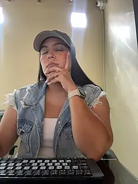 Snapshot of kendall_52 chatting on 7, 3, 2026 kendall 52 online show from 7, 3, 2026