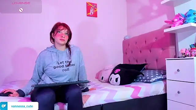 Snapshot of Vannessa__Shy chatting on 5, 2, 2026 Vannessa Shy online show from 5, 2, 2026