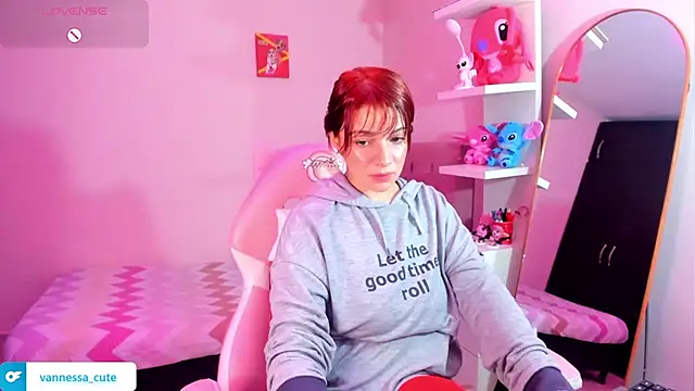 Snapshot of Vannessa__Shy chatting on 9, 2, 2026 Vannessa Shy online show from 9, 2, 2026