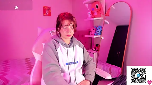 Snapshot of Vannessa__Shy chatting on 18, 2, 2026 Vannessa Shy online show from 18, 2, 2026