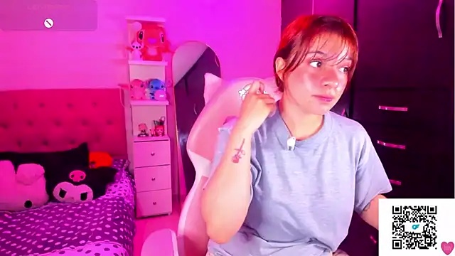 Snapshot of Vannessa__Shy chatting on 6, 3, 2026 Vannessa Shy online show from 6, 3, 2026