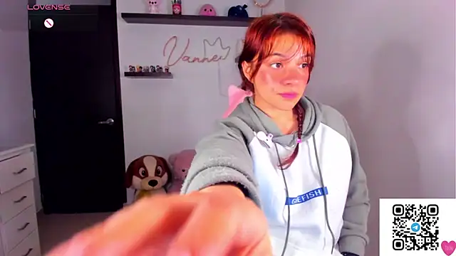 Snapshot of Vannessa__Shy chatting on 9, 3, 2026 Vannessa Shy online show from 9, 3, 2026