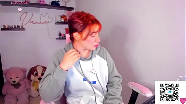 Snapshot of Vannessa__Shy chatting on 14, 3, 2026 Vannessa Shy online show from 14, 3, 2026