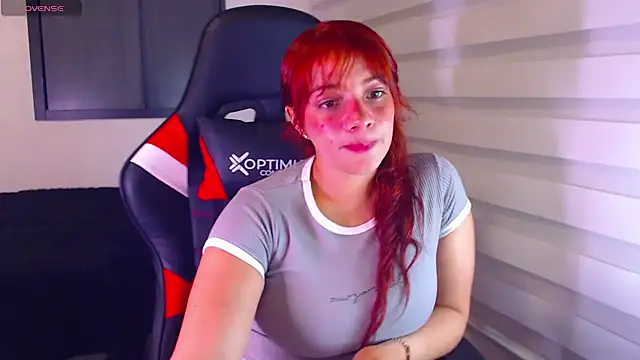 Snapshot of Vannessa__Shy chatting on 9, 4, 2026 Vannessa Shy online show from 9, 4, 2026