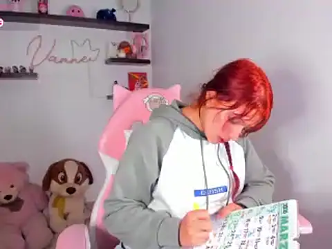 Snapshot of Vannessa__Shy chatting on 13, 4, 2026 Vannessa Shy online show from 13, 4, 2026