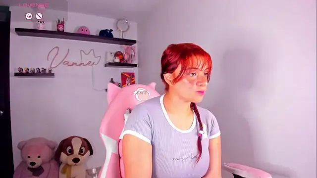 Snapshot of Vannessa__Shy chatting on 14, 4, 2026 Vannessa Shy online show from 14, 4, 2026