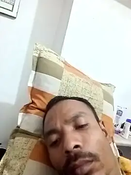 Snapshot of Lent_Medium chatting on 14, 4, 2026 Lent Medium online show from 14, 4, 2026