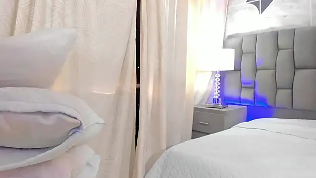 CinthiaCollins online show from 23, 1, 2025