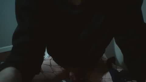 Snapshot of 02trisi02 chatting on 23, 12, 2025 Trisi02 online show from 23, 12, 2025