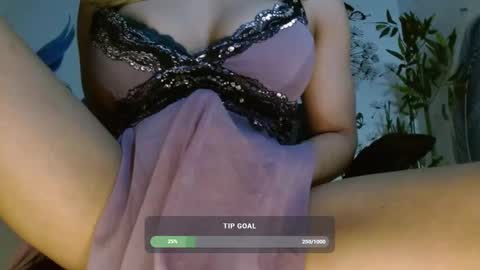 Jennifer Atkinson online show from 4, 3, 2025