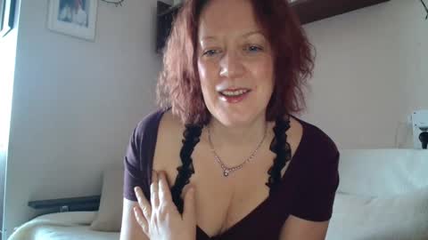 12ennie online show from 18, 2, 2026