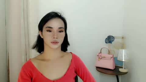 Snapshot of 18_nicole chatting on 7, 11, 2025 barbie online show from 7, 11, 2025