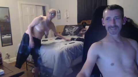 1hotcouple2c online show from 11, 10, 2025