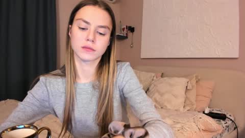 Lily 3 online show from 10, 12, 2024