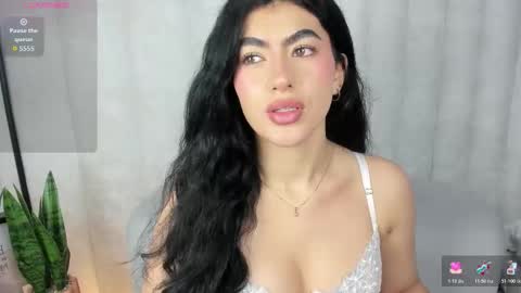 Snapshot of 1m_emily chatting on 27, 11, 2025 . online show from 27, 11, 2025