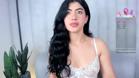 Snapshot of 1m_emily chatting on 19, 12, 2025 . online show from 19, 12, 2025