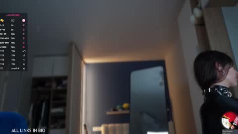 Snapshot of 1mari_01 chatting on 12, 2, 2025 Marie online show from 12, 2, 2025