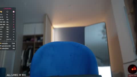 Snapshot of 1mari_01 chatting on 13, 2, 2025 Marie online show from 13, 2, 2025