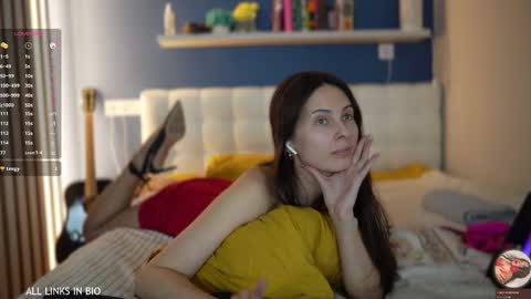 Snapshot of 1mari_01 chatting on 12, 3, 2025 Marie online show from 12, 3, 2025