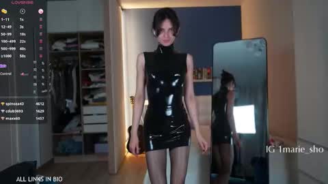 Snapshot of 1mari_01 chatting on 8, 10, 2025 Marie online show from 8, 10, 2025