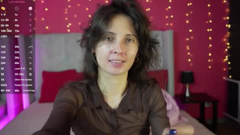 Snapshot of 1mari_01 chatting on 9, 11, 2025 Marie online show from 9, 11, 2025