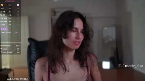 Snapshot of 1mari_01 chatting on 22, 11, 2025 Marie online show from 22, 11, 2025