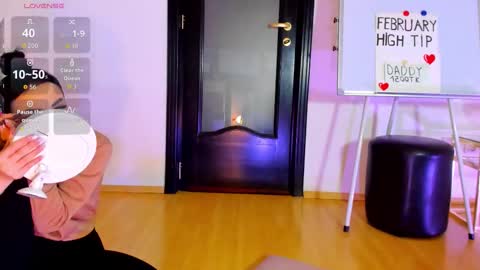 Snapshot of 1munique chatting on 28, 2, 2026 Moona online show from 28, 2, 2026