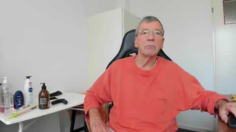 Henk online show from 4, 12, 2025