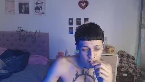 Snapshot of 2cb0y chatting on 21, 9, 2025 BAD online show from 21, 9, 2025