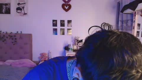 Snapshot of 2cb0y chatting on 29, 9, 2025 BAD online show from 29, 9, 2025