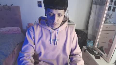 Snapshot of 2cb0y chatting on 14, 10, 2025 BAD online show from 14, 10, 2025