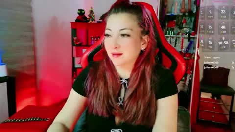 Snapshot of 2diamond_eyes chatting on 20, 12, 2025 Arianna online show from 20, 12, 2025