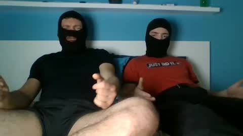 Snapshot of 2frenchfriends chatting on 21, 2, 2025 2frenchfriends online show from 21, 2, 2025