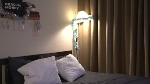 Elley  online show from 17, 12, 2025