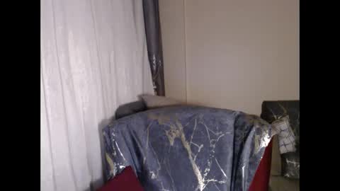 Snapshot of 2handsomeman chatting on 6, 2, 2026 Berk online show from 6, 2, 2026