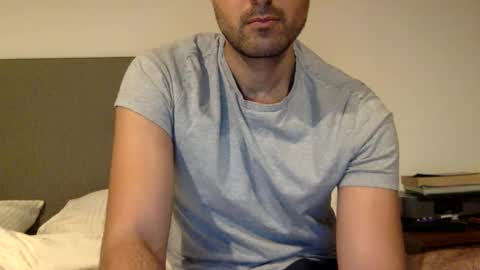 2london10 online show from 13, 12, 2025