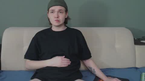 Snapshot of 2nc_ chatting on 27, 10, 2025 Eleot online show from 27, 10, 2025