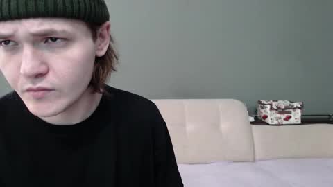 Snapshot of 2nc_ chatting on 24, 11, 2025 Eleot online show from 24, 11, 2025