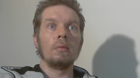 2small4you83 online show from 12, 1, 2025