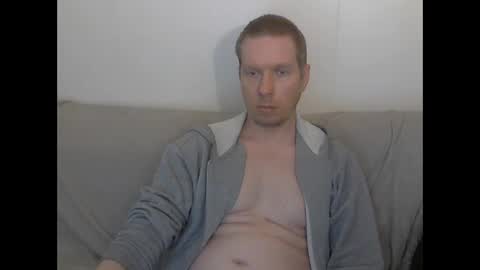 2small4you83 online show from 24, 2, 2026